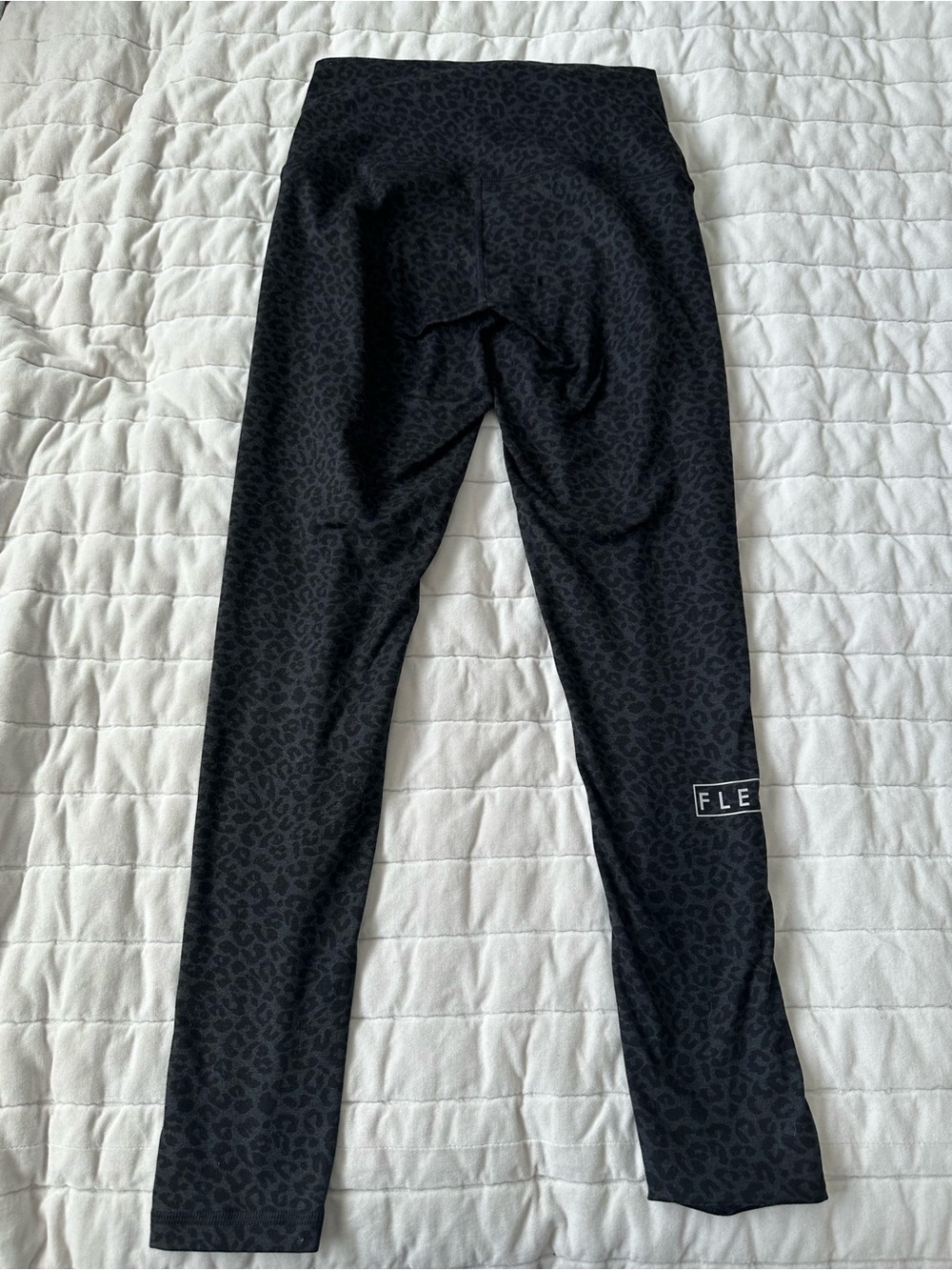 Fleo el toro leggings, gray cheetah print